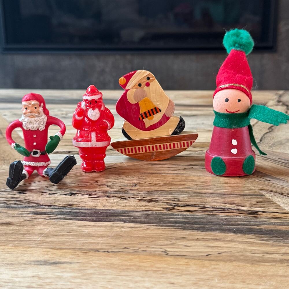 VTG MCM Christmas Figurine Lot of 4 - Rosbro Plastic Santa Amscan Bendable Elf